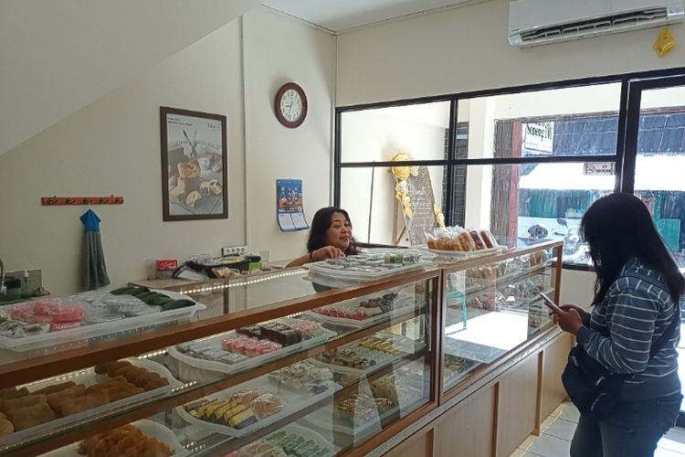 Roti Harum di Jl. Kalimantan: Cerita dari Toko Moro Seneng